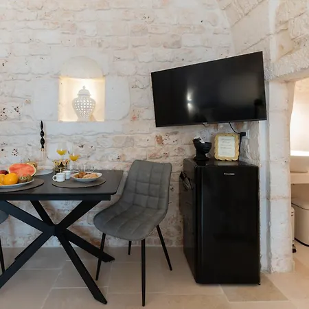 Ostuni Luxury Stay - Suite Con Terrazza & Jacuzzi *