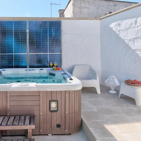 Ostuni Luxury Stay - Suite Con Terrazza & Jacuzzi *