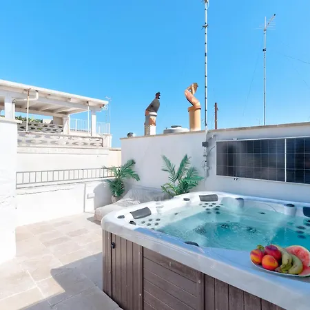 Ostuni Luxury Stay - Suite Con Terrazza & Jacuzzi Apartman
