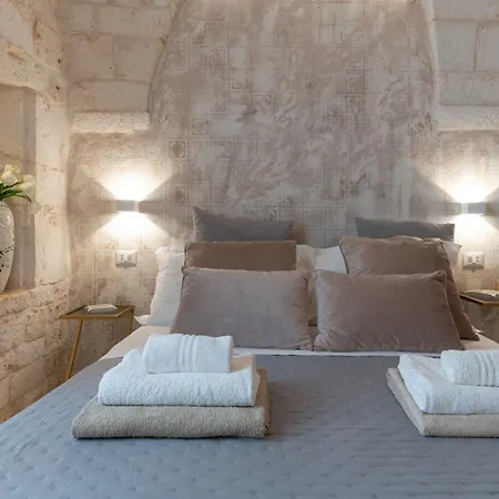 Ostuni Luxury Stay - Suite Con Terrazza & Jacuzzi